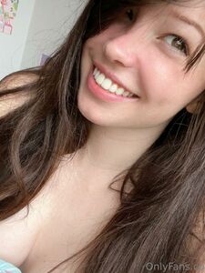 Belle Delphine Nude No Makeup Onlyfans Set Leaked