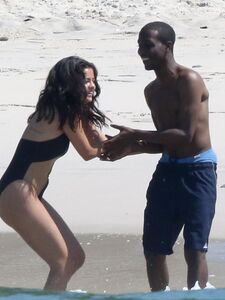 Selena Gomez Sexy One-Piece Swimsuit Paparazzi Set Leaked