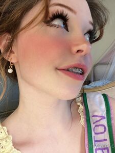 Belle Delphine Votes For Women Onlyfans Set Leaked