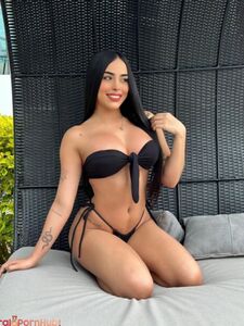Gemelas Abello Aka Twins Bella Nude Curvy Boobs And Booty Onlyfans Leaks Photos