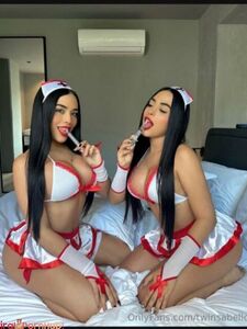 Gemelas Abello Aka Twins Bella Nude Curvy Boobs And Booty Onlyfans Leaks Photos