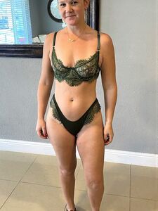 redhotwife88 exclusive onlyfans leaked nudes