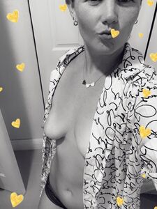 redhotwife88 exclusive onlyfans leaked nudes