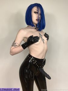 thezahraros exclusive onlyfans leaked nudes