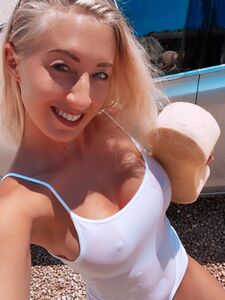 leoniepur exclusive onlyfans leaked nudes