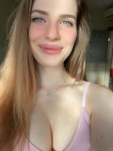 rieslin exclusive onlyfans leaked nudes