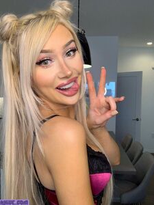 Molly Eskam new hot onlyfans leaks