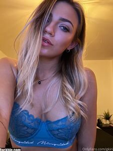 QUEENSLUTG aka gkiri new hot onlyfans leaked nudes