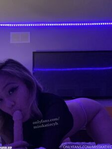 misskatiecyh new hot onlyfans leaked nudes