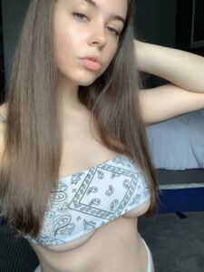 kissfromlarisa exclusive onlyfans leaked nudes