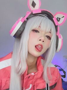 PoppaChan – Alice (40 pictures)