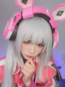 PoppaChan – Alice (40 pictures)