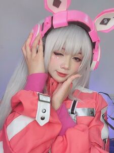 PoppaChan – Alice (40 pictures)