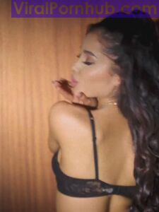 Ariana Grande Nude Leaks