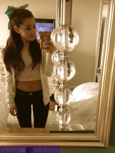 Ariana Grande Nude Leaks