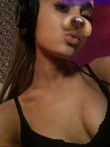 Ariana Grande Nude Leaks