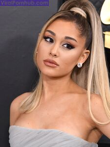 Ariana Grande Nude Leaks