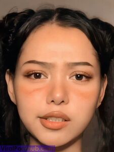 Bella Poarch Sexy Close Up Pics