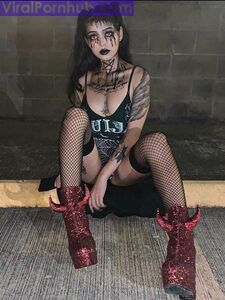 Bella Poarch Sexy Photos