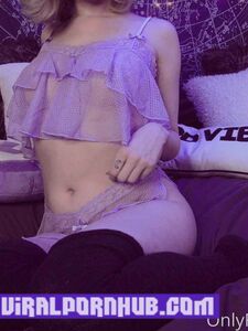 Khaleesi Twitch Streamer Lingerie Nude Photos Leaked