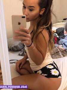 Alahna Ly Nude Photos Leaked