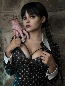 Kalinka Fox Nude Wednesday Addams Cosplay Patreon Set Leaked