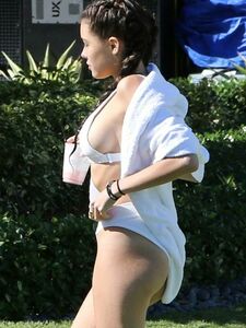Madison Beer Sexy Camel Toe Bikini Set Leaked
