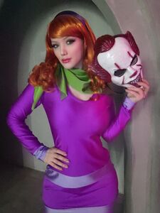 Lada Lyumos Daphne Cosplay