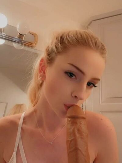 MsFiiire Dildo Blowjob Cumshot Onlyfans Video Leaked